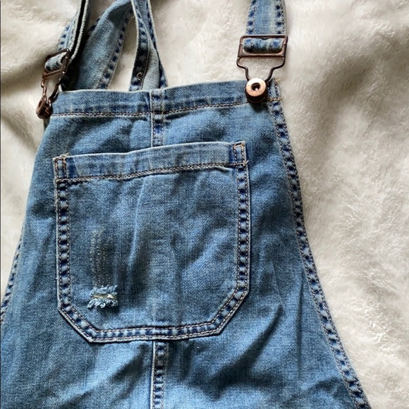 LIKE NEW F21 Shortalls - Picture 2 of 5